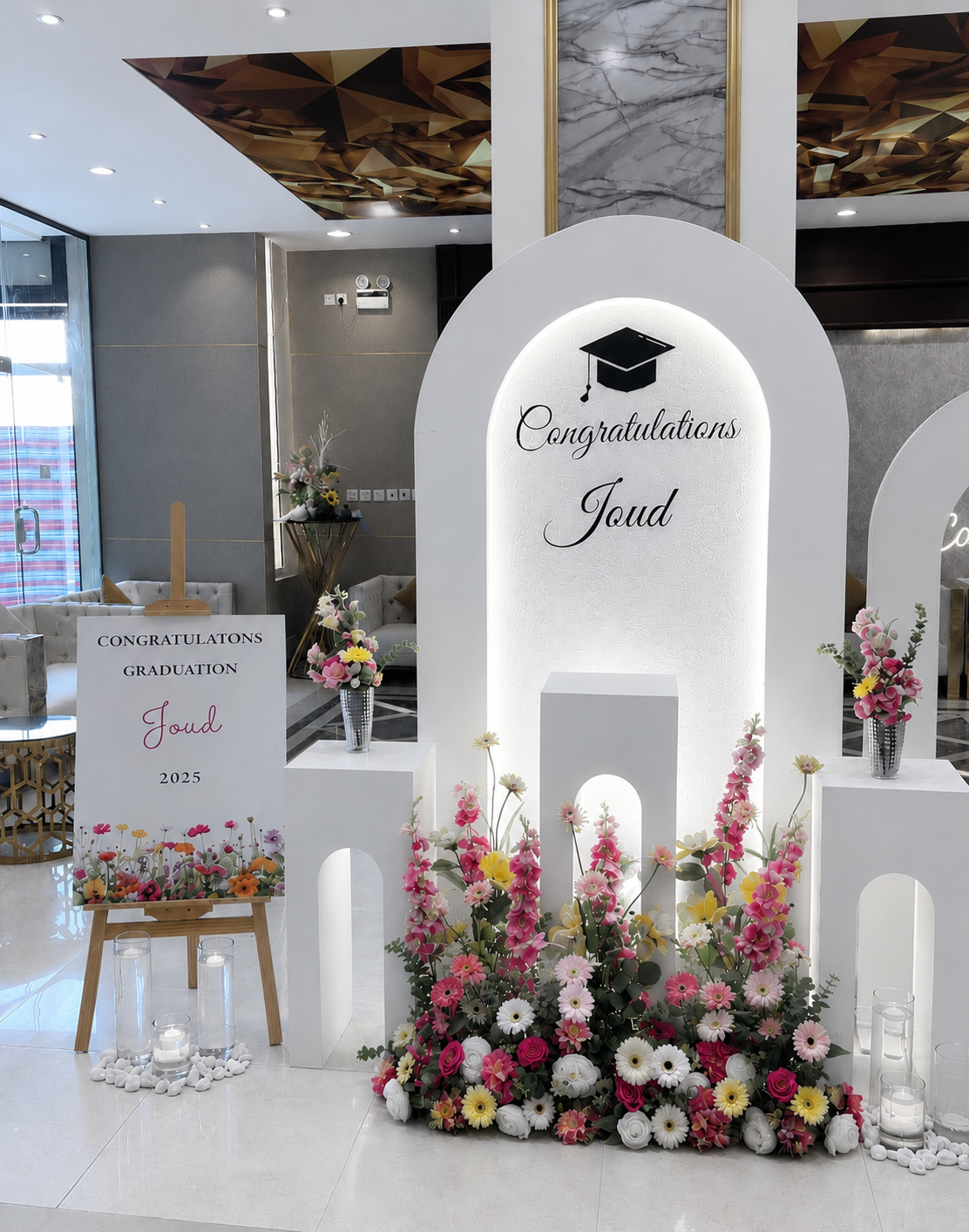University graduation stage design